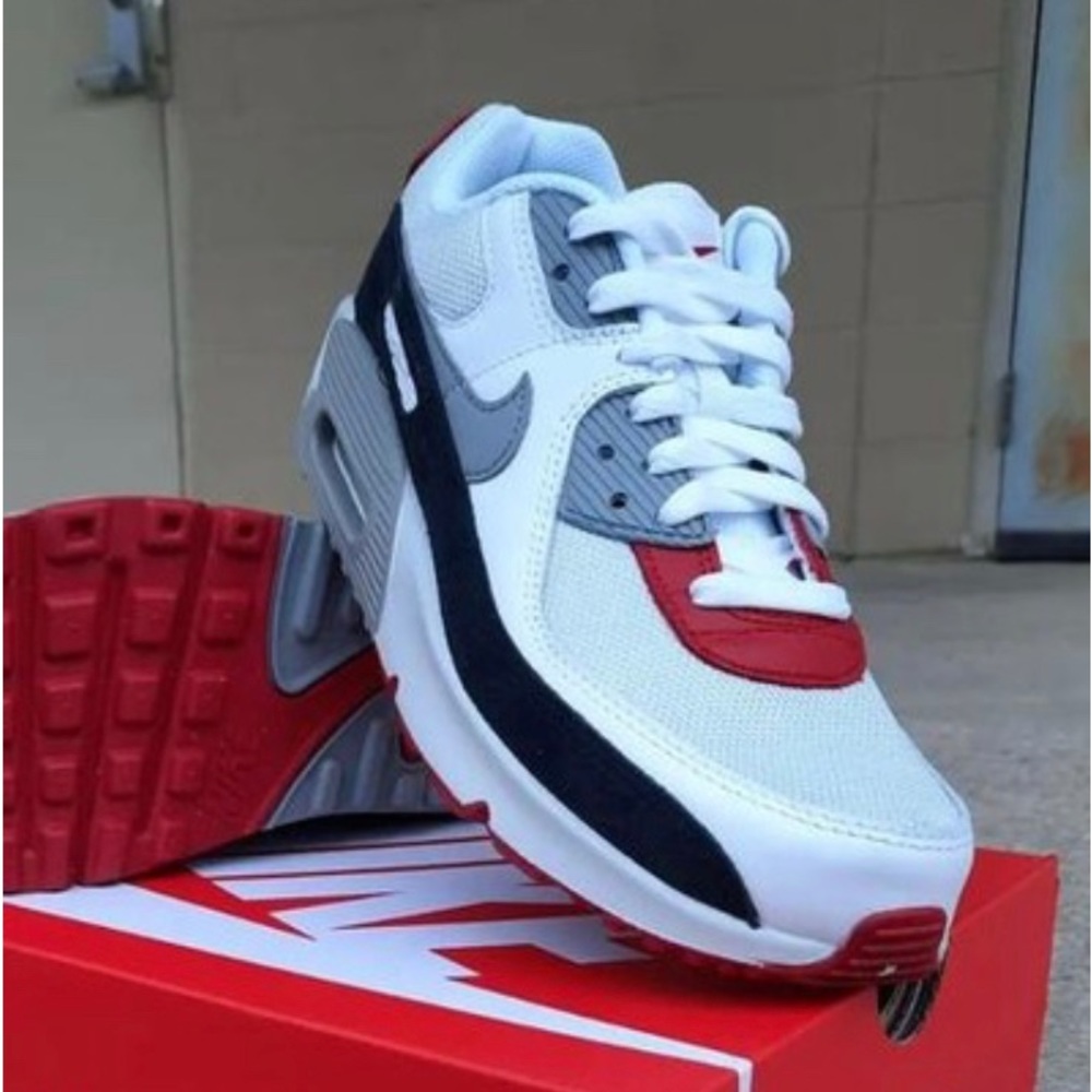 Nike Air Max 90 SE Premium Leather Suede White Black Red Youth 7Y Sneakers